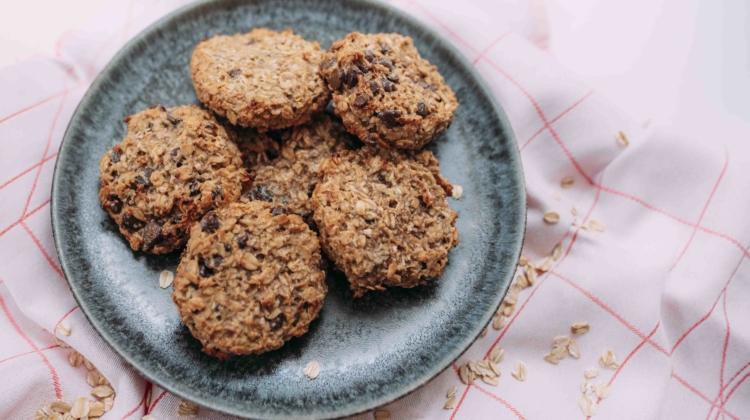 Banana Almond Oat Breakfast Cookies