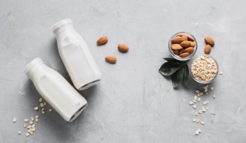 Non-dairy Milks. Homemade 5 Ways!