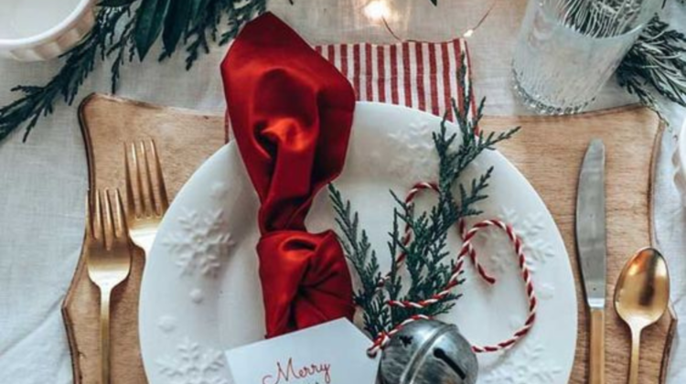 Perfect Holiday Tablescape. by: Marina Michetti Interiors