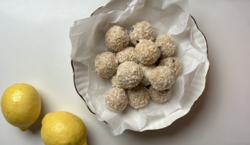 Cashew Lemon Energy Balls