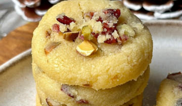 Dried Cranberry & Pistachio Shortbread Cookies