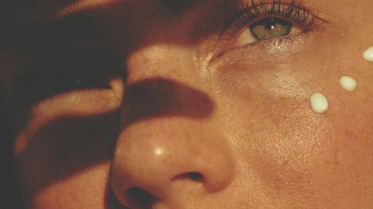 Why You Need SPF in Winter + Our Non-Toxic Holiday Picks