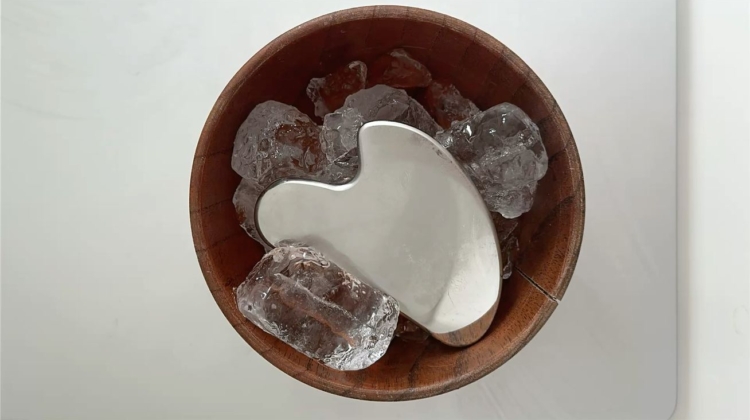 The Benefits of Gua Sha: An Ancient Ritual for Modern Wellness