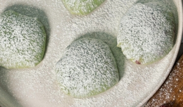 Strawberry Matcha Mochi